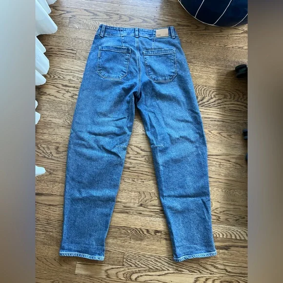 PAIGE Alexis Barrel Leg Jeans - Picture 4 of 5